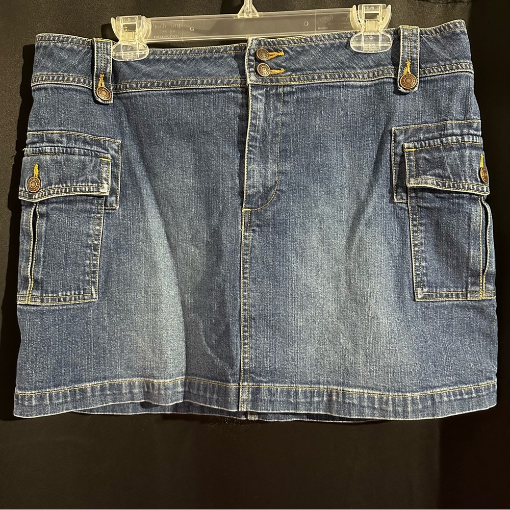 Old Navy Stretch Denim Skirt. Size 16. Cargo skirt. Jean Skirt.